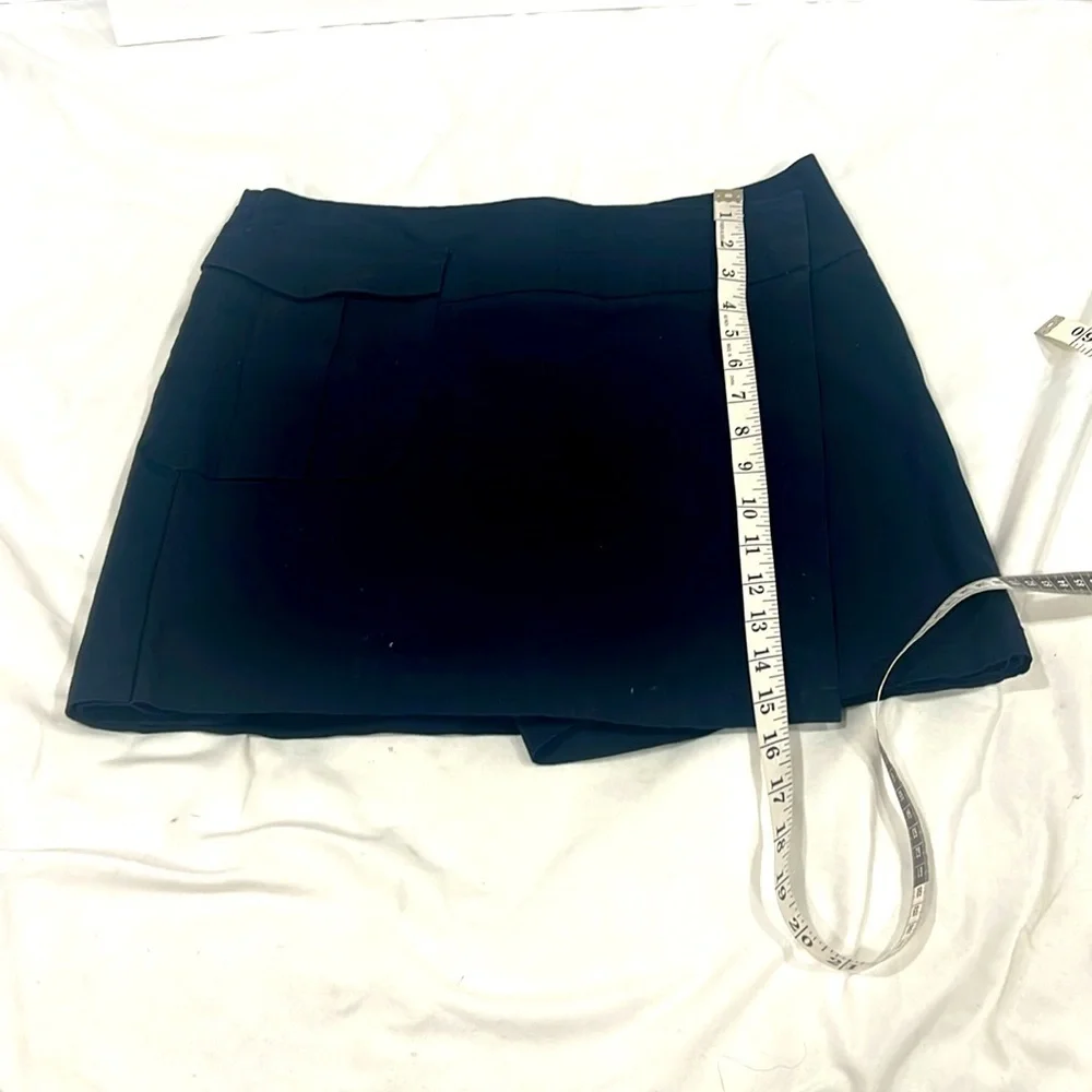 Dockers navy blue cargo front pocket mini skort size 6 - Picture 5 of 10